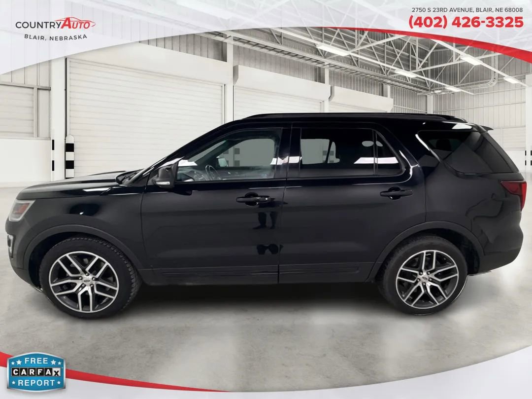 Used 2017 Ford Explorer Sport w/ Equipment Group 401A image 2