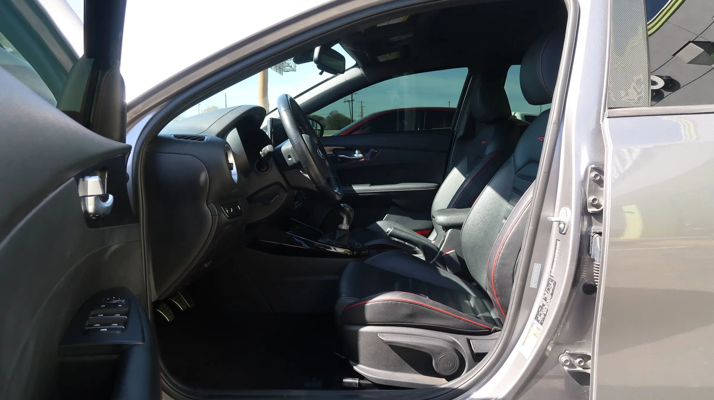 Used 2022 Kia Forte GT FWD image 15