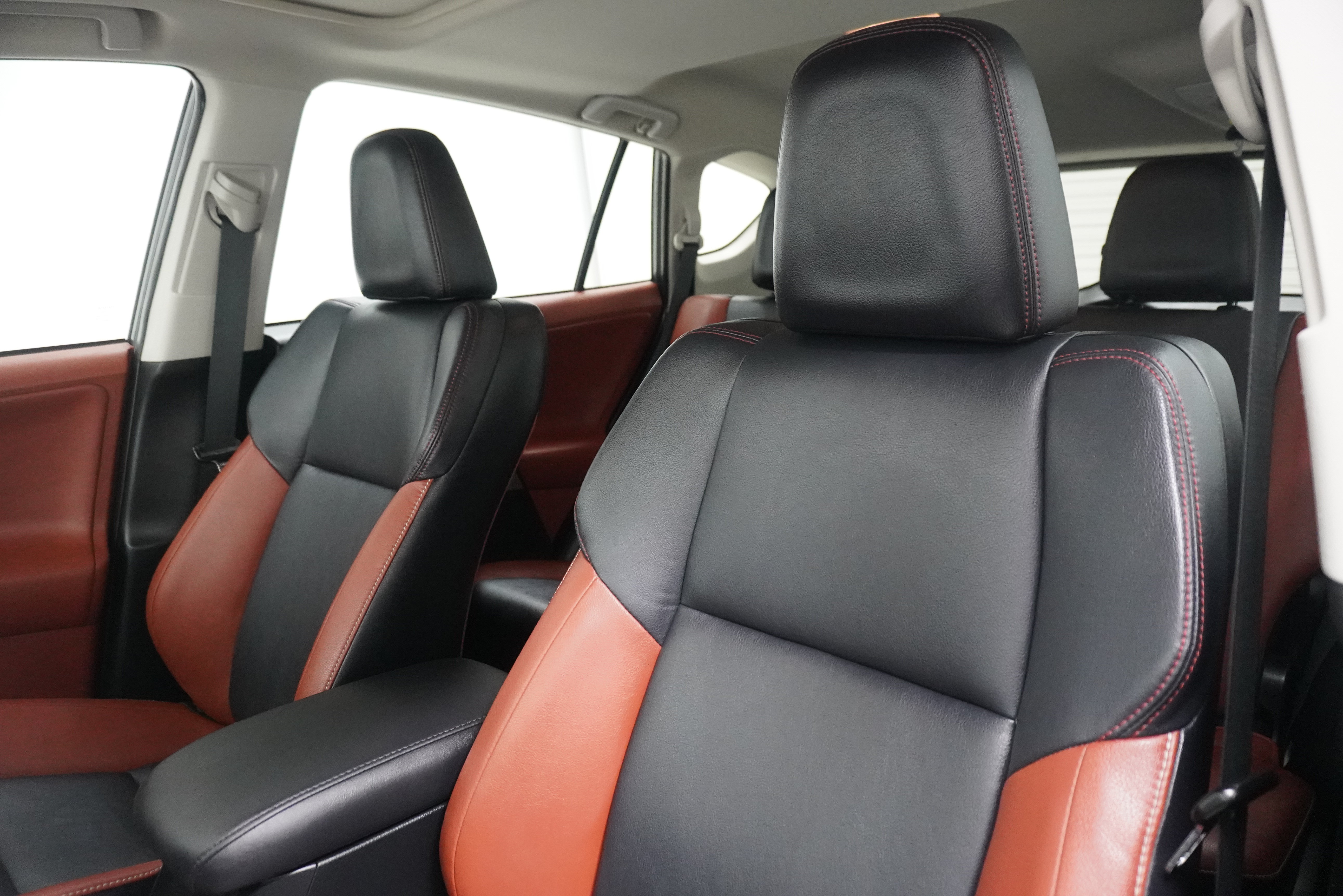 Used 2013 Toyota RAV4 Limited FWD image 11