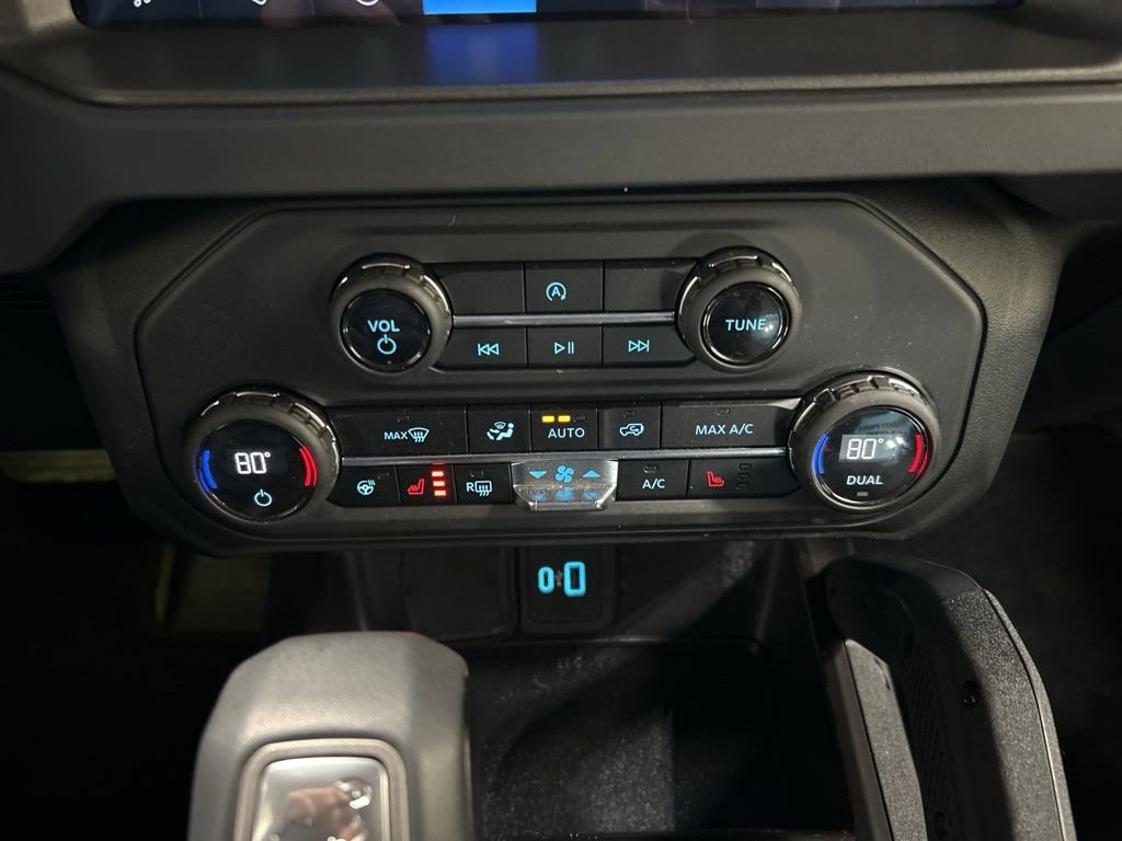 Used 2025 Ford Bronco Badlands image 19