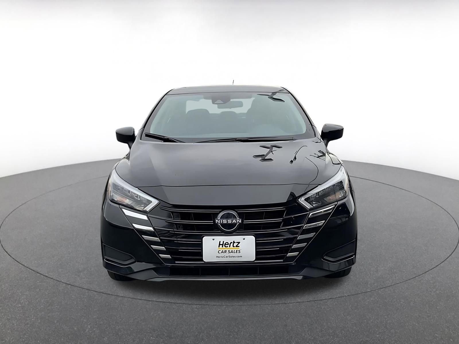 Used 2025 Nissan Versa SV w/ Trunk Package image 4