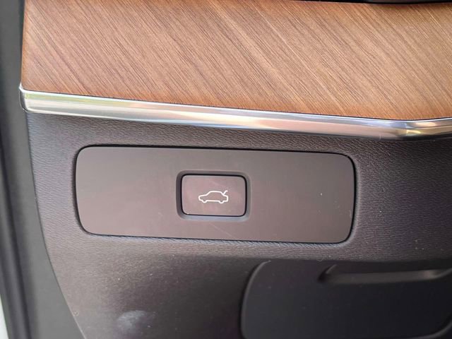 Used 2023 Volvo XC90 B6 Plus w/ Protection Package AWD/4WD image 33