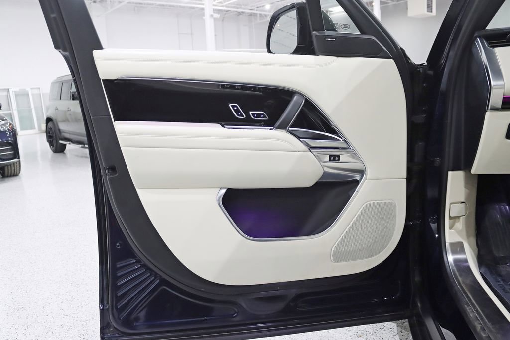 Used 2023 Land Rover Range Rover SE image 35