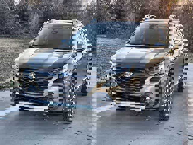 Used 2023 Subaru Outback Touring image 2