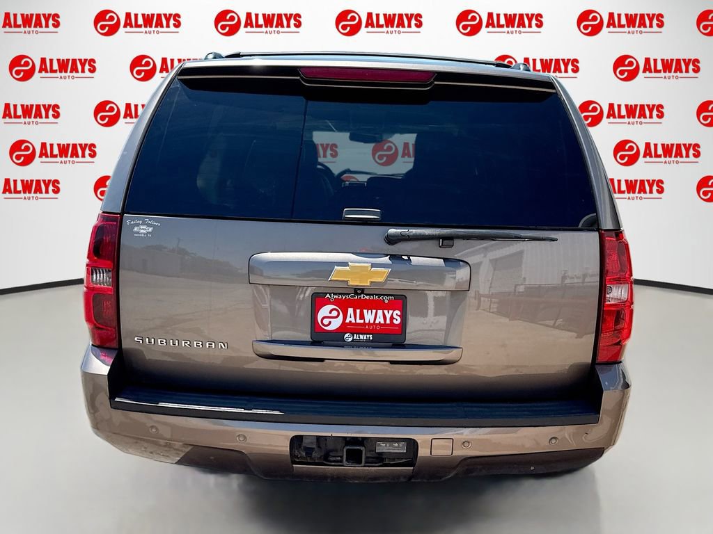 Used 2014 Chevrolet Suburban LT w/ Texas Edition RWD image 7