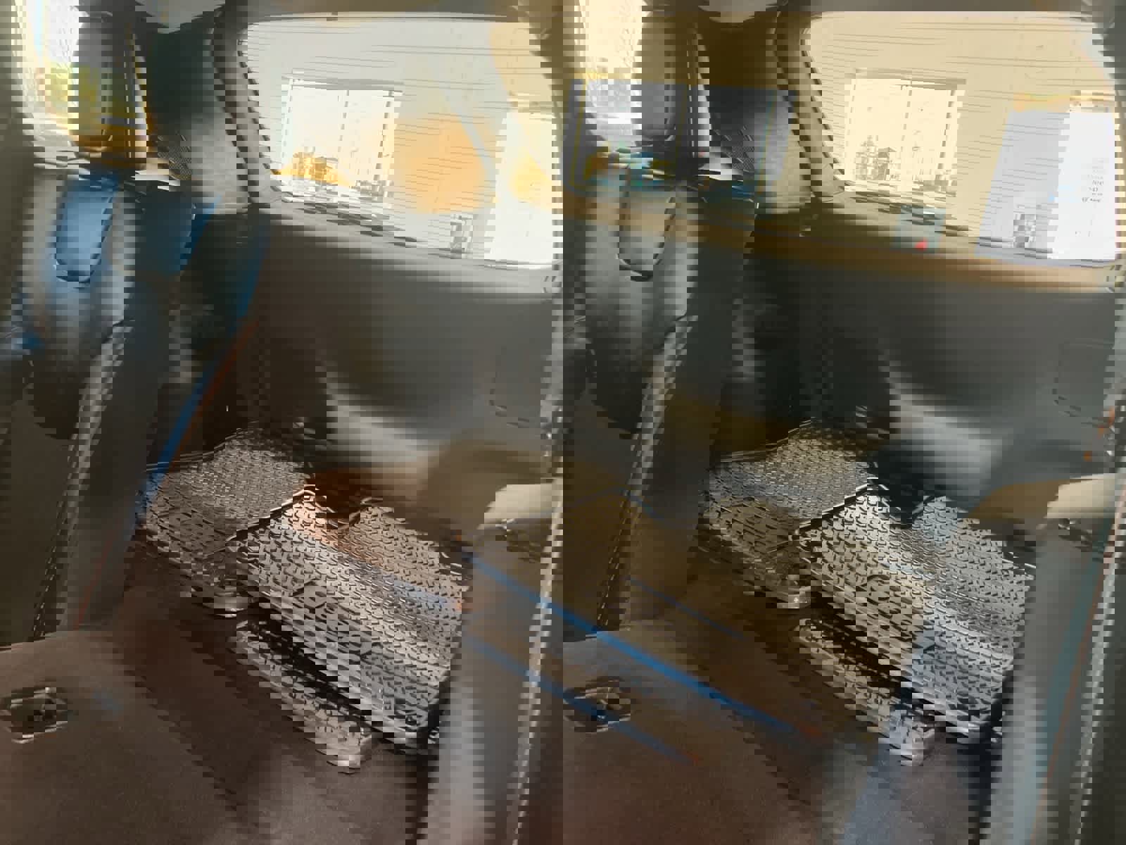 Used 2019 Jeep Cherokee Trailhawk w/ Cold Weather Group image 25