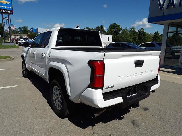Used 2024 Toyota Tacoma SR5 AWD/4WD image 3