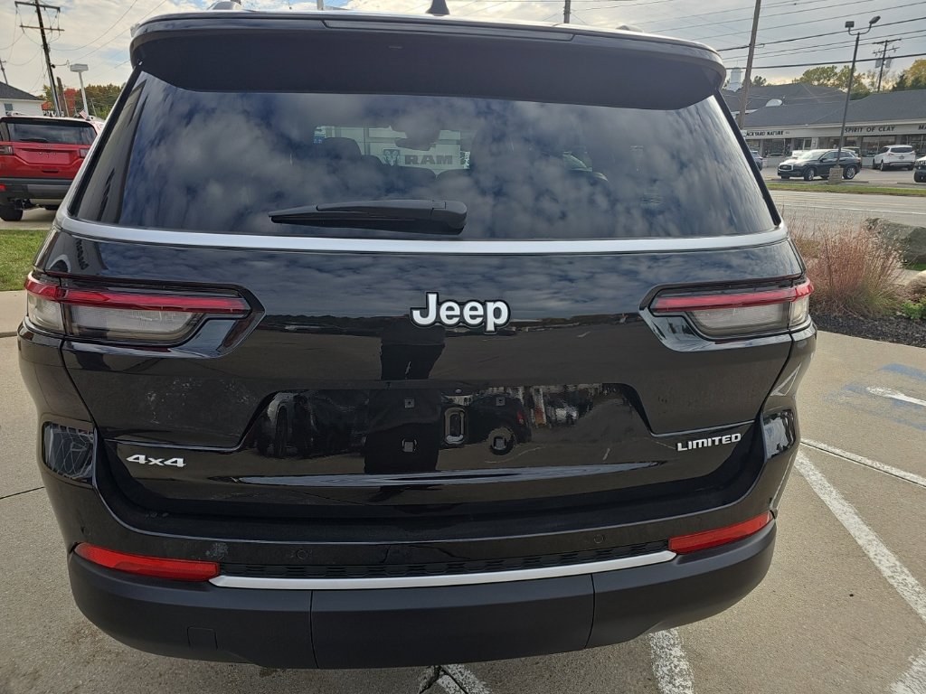 Used 2026 Jeep Grand Cherokee L Limited AWD/4WD image 12