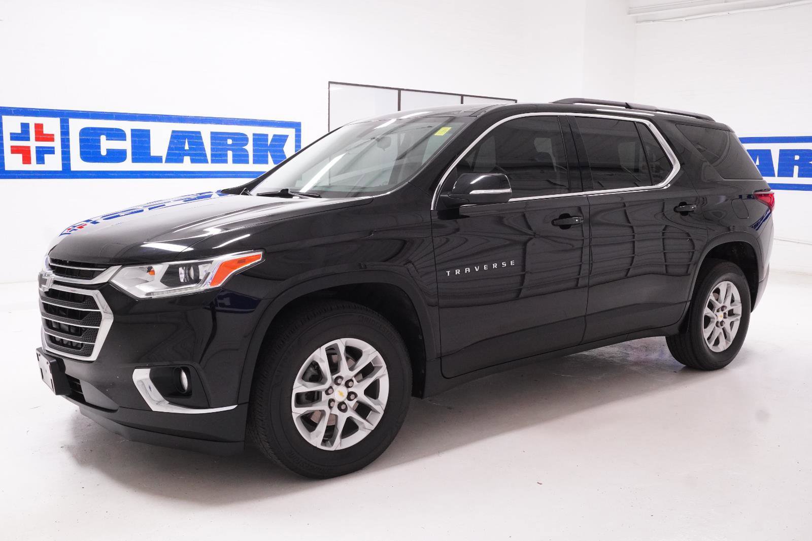Used 2021 Chevrolet Traverse LT FWD image 13