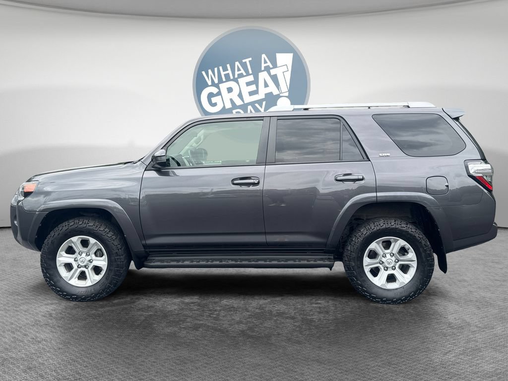 Used 2016 Toyota 4Runner SR5 AWD/4WD image 7