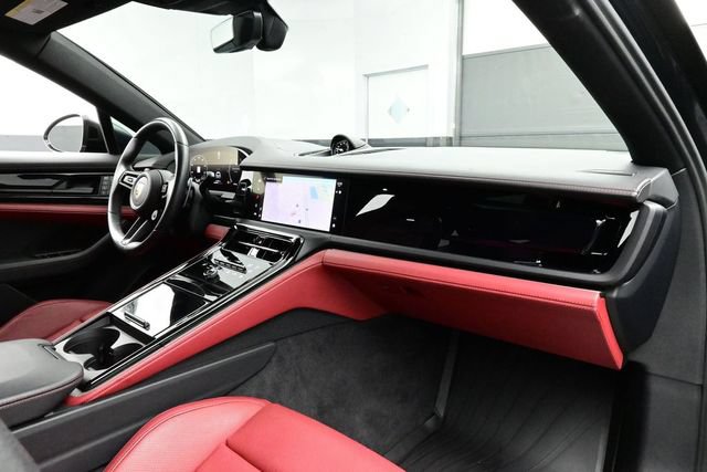 Certified 2024 Porsche Panamera 4 AWD/4WD image 18