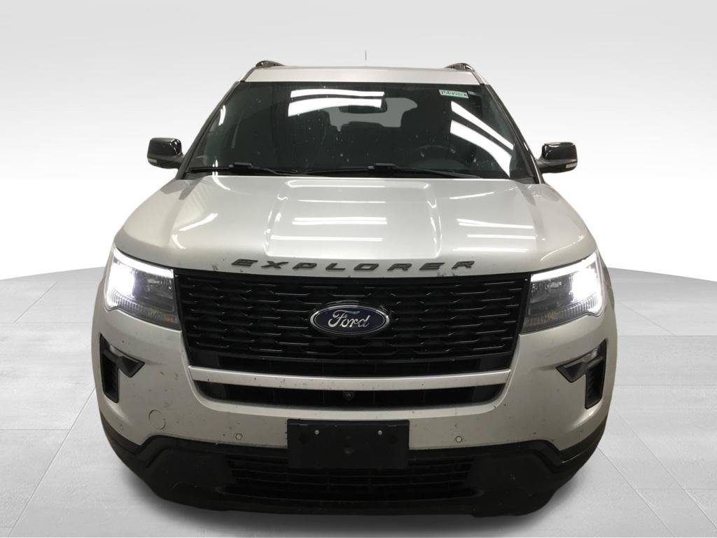 Used 2018 Ford Explorer Sport AWD/4WD image 3