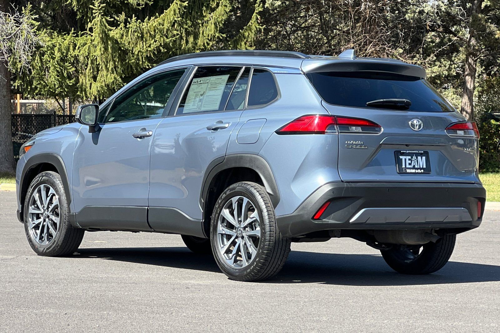 Used 2024 Toyota Corolla Cross XLE image 6