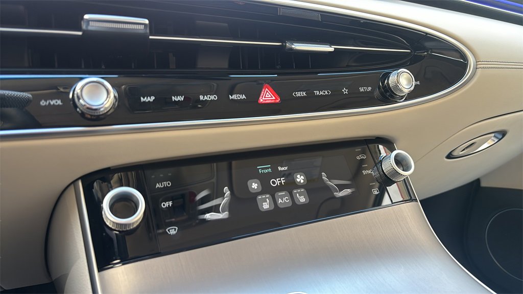 New 2026 Genesis GV70 2.5T Select image 24