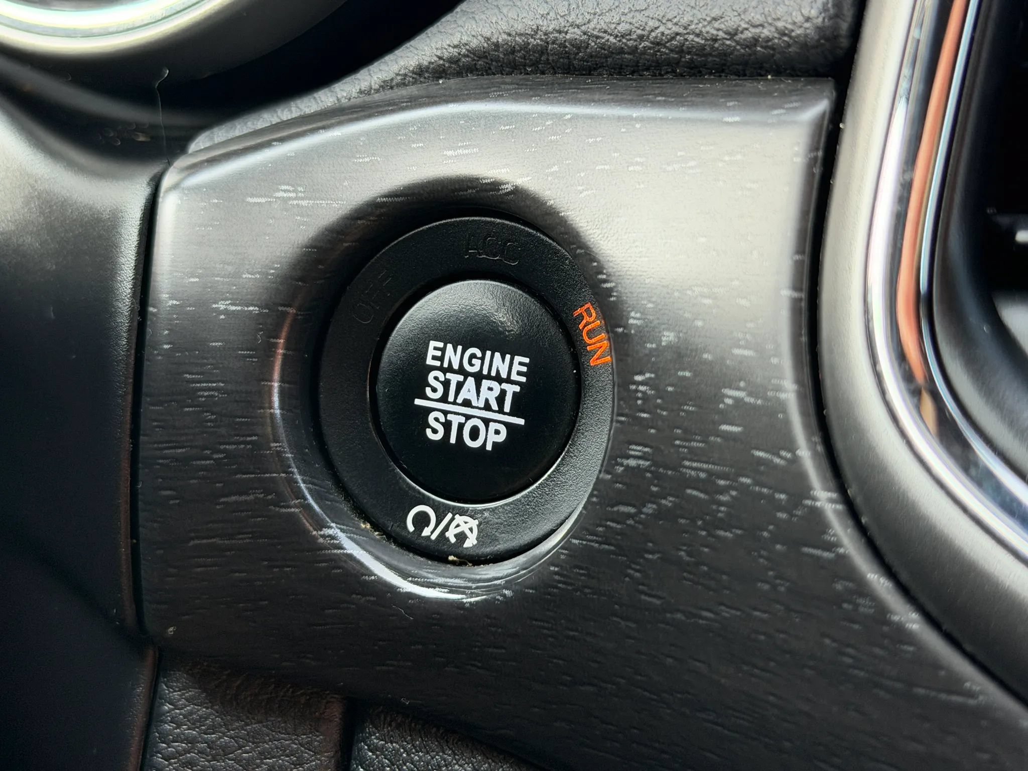 Used 2018 Jeep Grand Cherokee Laredo AWD/4WD image 38