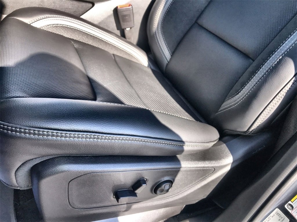 New 2026 RAM 1500 RHO w/ Bed Utility Group image 12