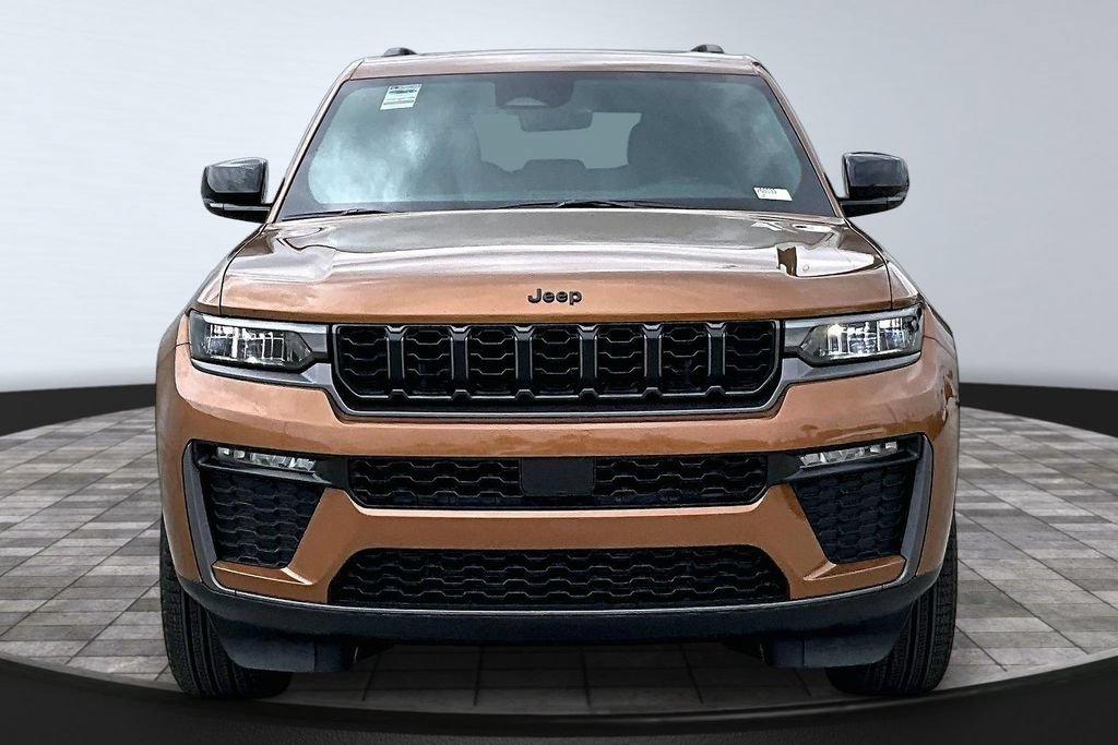 New 2026 Jeep Grand Cherokee Limited w/ Limited Altitude Package AWD/4WD image 27