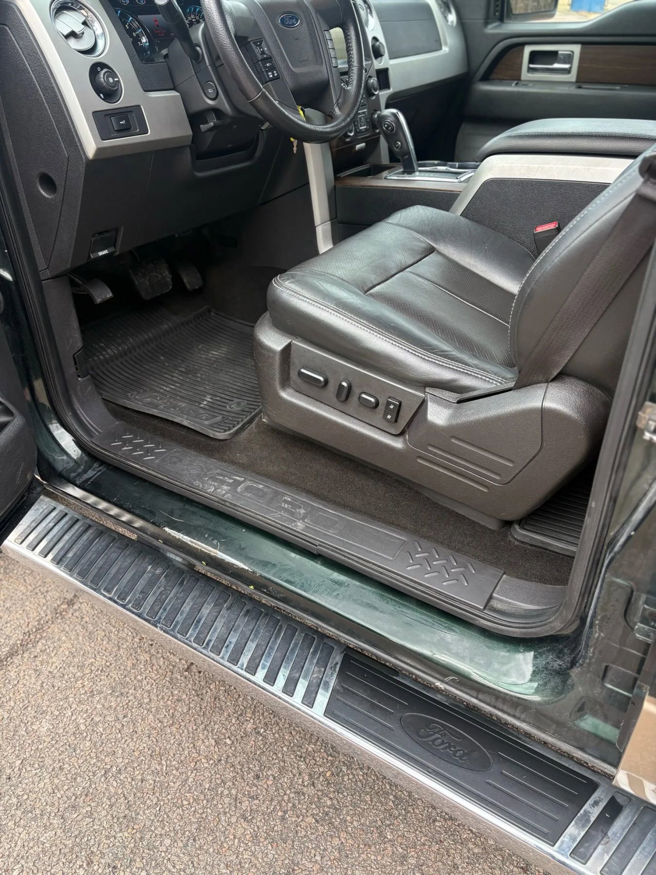 Used 2014 Ford F150 Lariat w/ Equipment Group 502A Luxury image 49