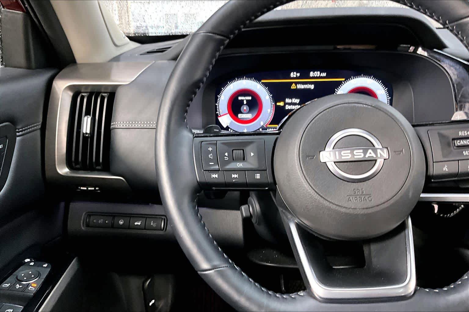 Used 2025 Nissan Pathfinder Platinum FWD image 24