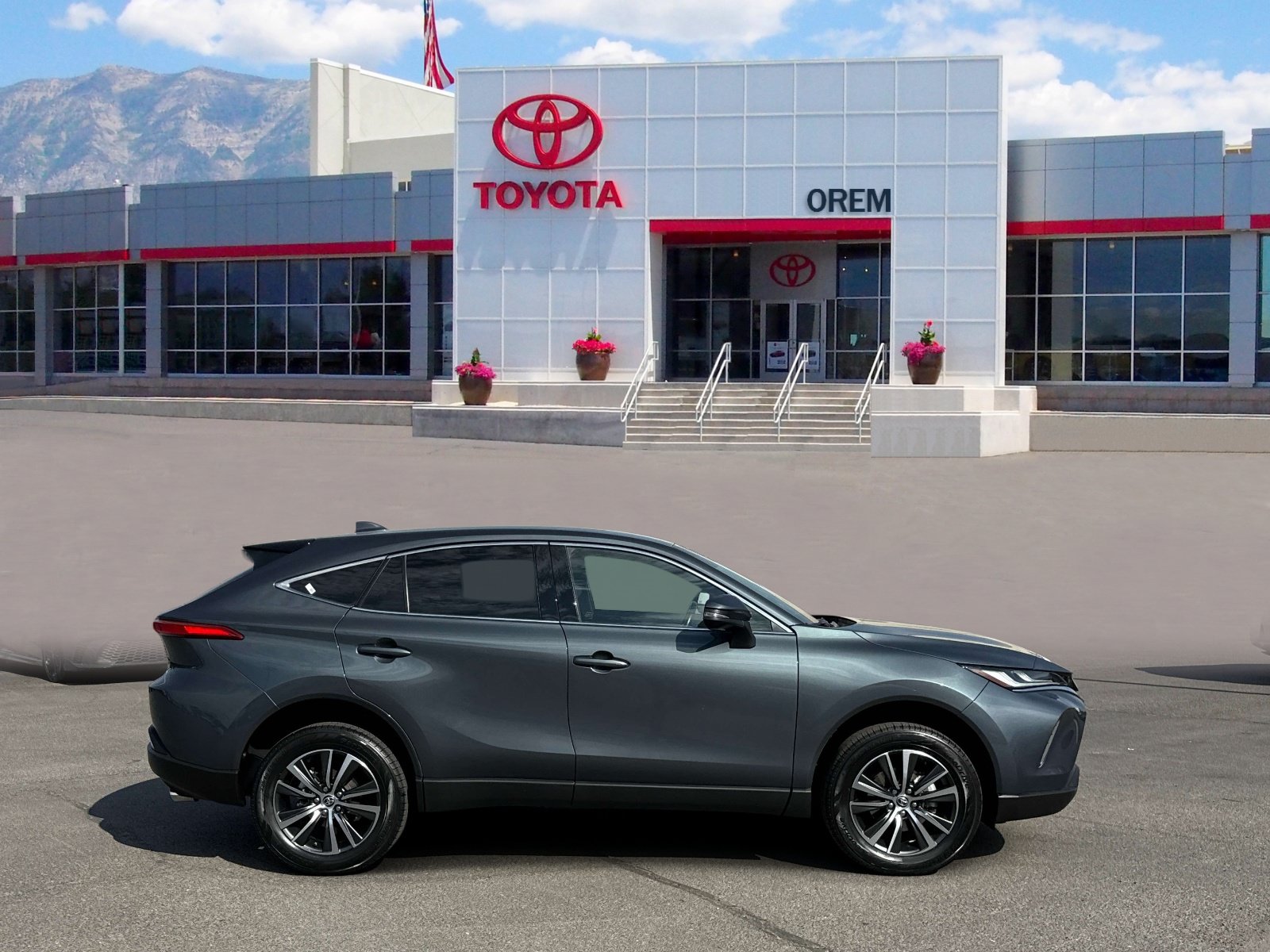Used 2024 Toyota Venza LE AWD/4WD image 3