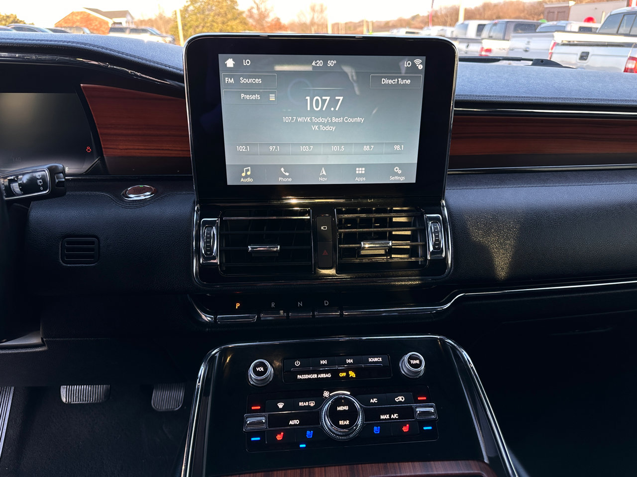 Used 2018 Lincoln Navigator Reserve w/ Technology Package image 16