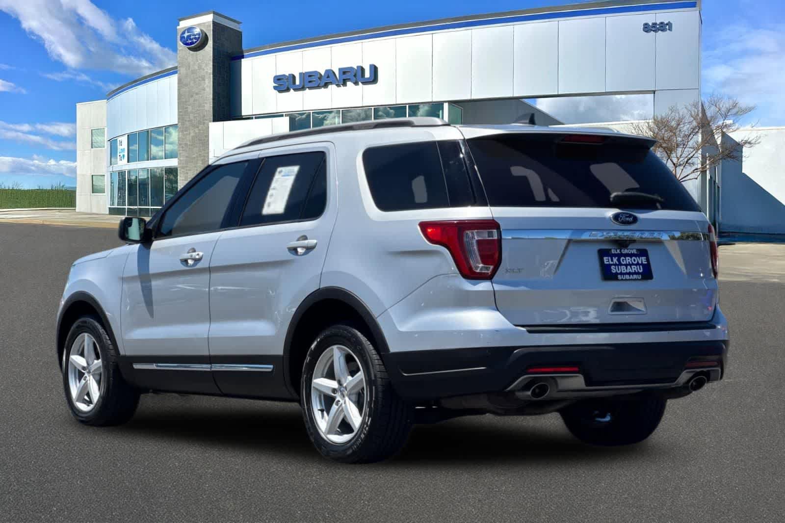 Used 2018 Ford Explorer XLT FWD image 8