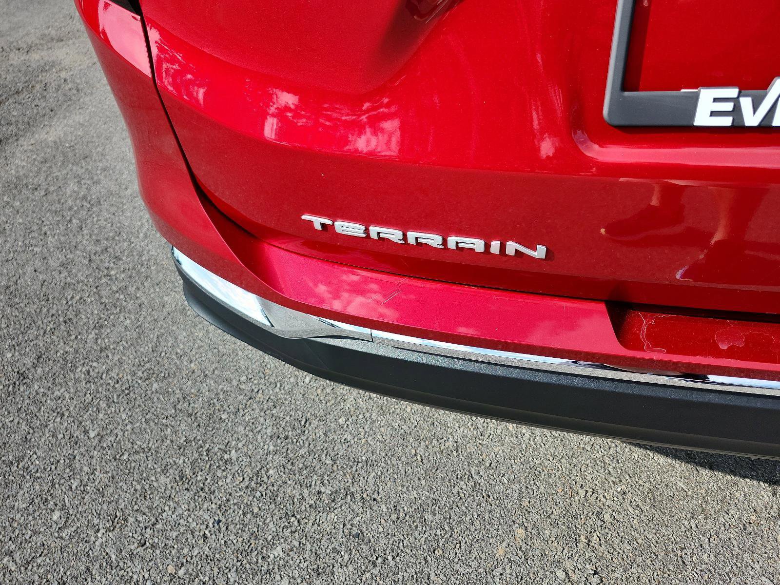 Certified 2024 GMC Terrain SLT image 4