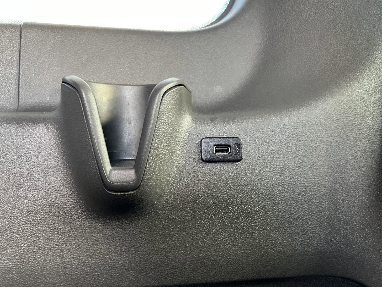 Used 2024 Ford Transit 350 XLT image 38