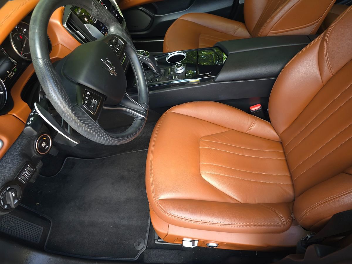 Used 2023 Maserati Ghibli Modena RWD image 11