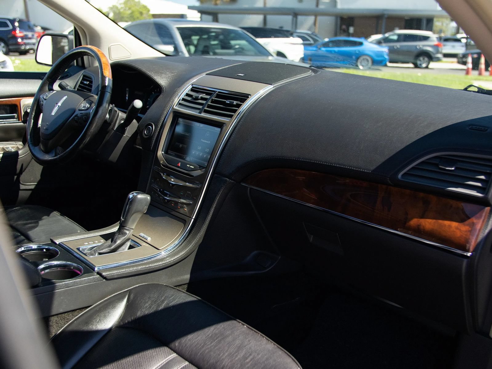 Used 2015 Lincoln MKX AWD w/ Equipment Group 102A image 18