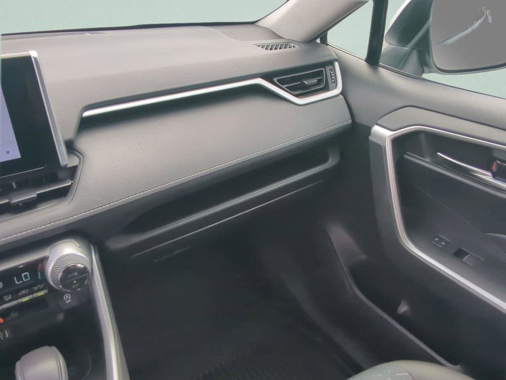 Used 2023 Toyota RAV4 XLE w/ Convenience Package image 14