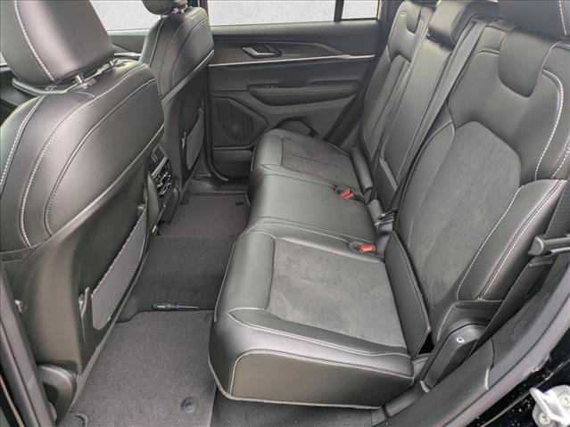 New 2026 Jeep Grand Cherokee Altitude image 15