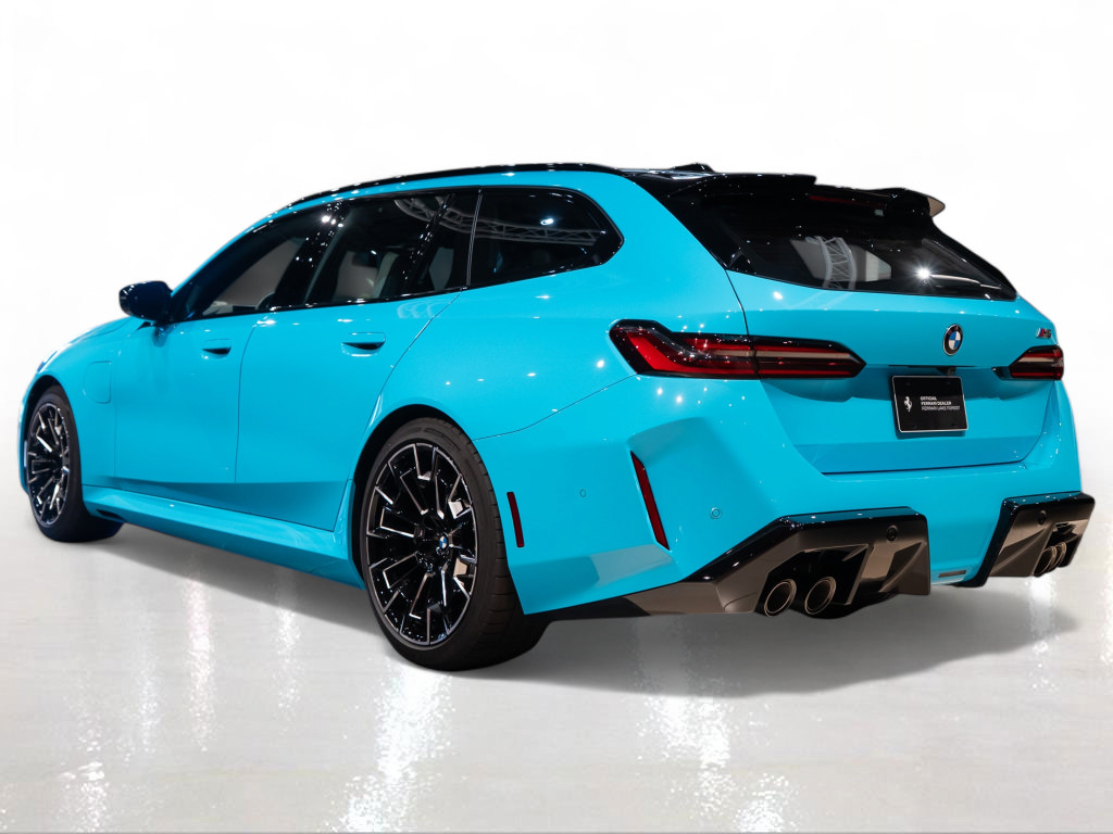 Used 2026 BMW M5 Touring w/ Executive Package AWD/4WD image 2