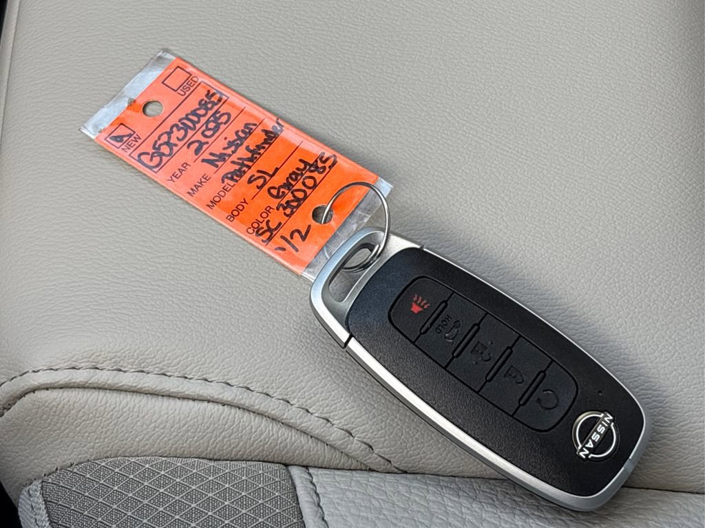 New 2025 Nissan Pathfinder SL image 40