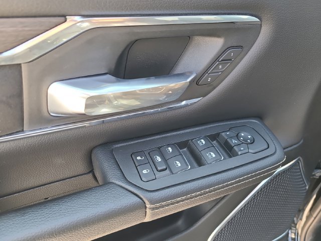 Used 2026 RAM 1500 Laramie AWD/4WD image 16