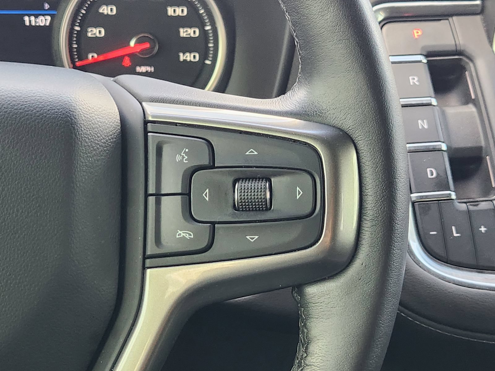 Used 2021 Chevrolet Tahoe Z71 w/ Z71 Off-Road Package AWD/4WD image 32