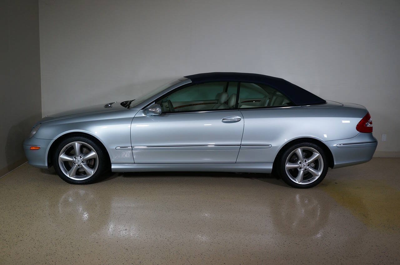 Used 2005 Mercedes-Benz CLK 320 Cabriolet image 16