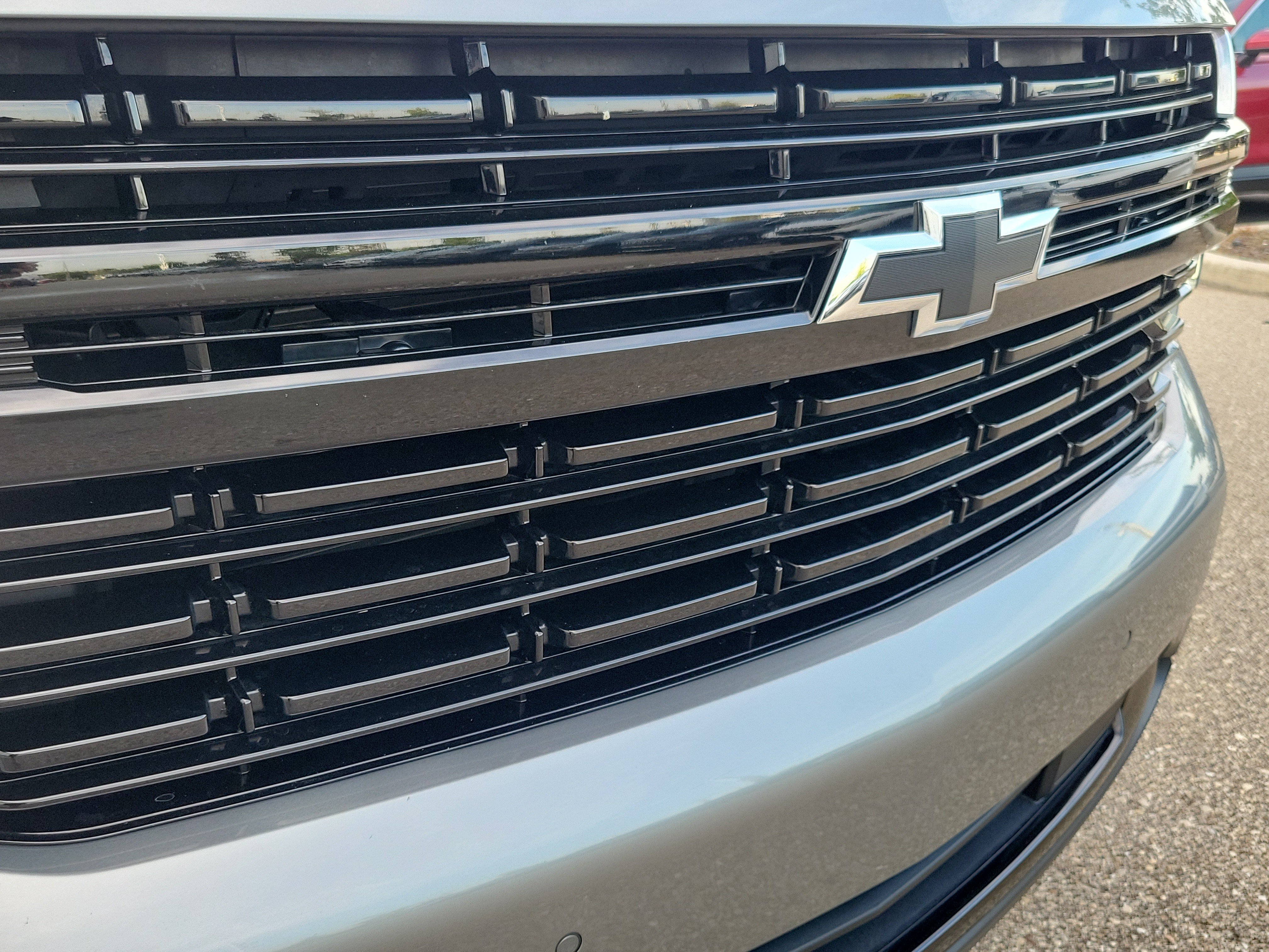 Used 2023 Chevrolet Suburban RST AWD/4WD image 14