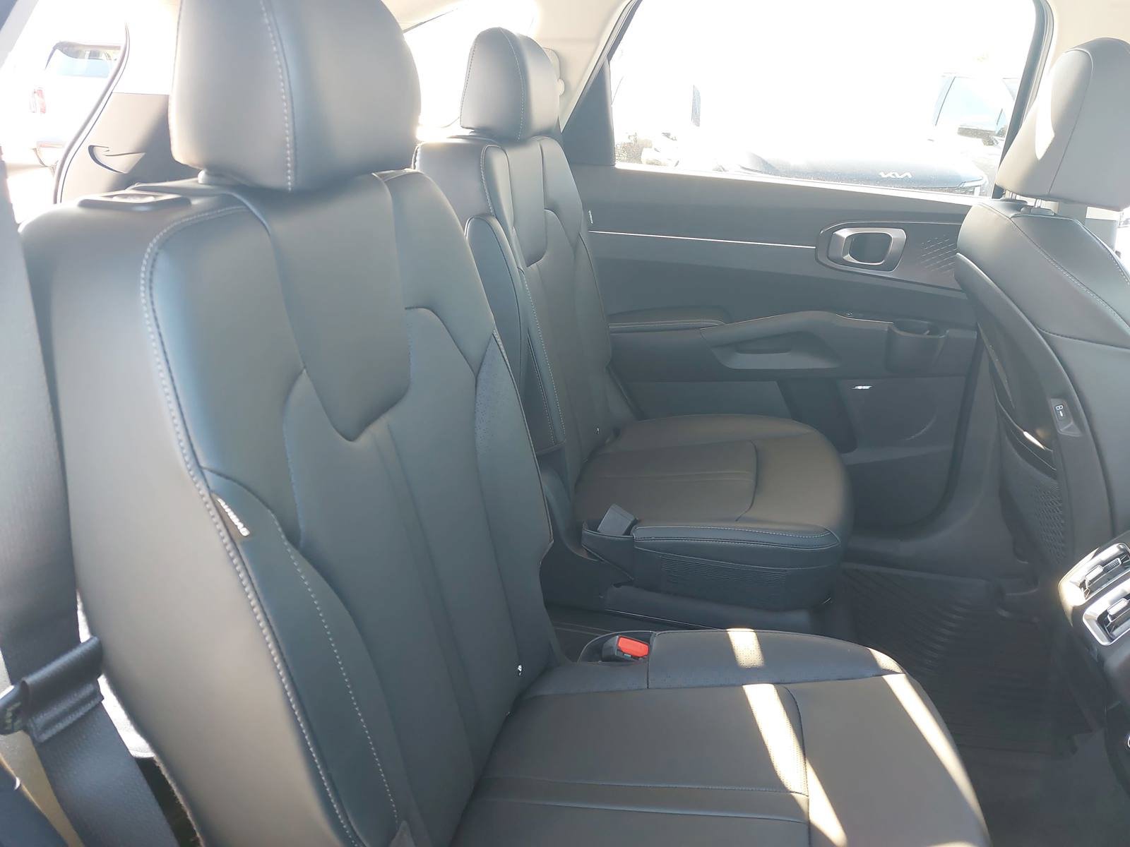 New 2026 Kia Sorento EX w/ EX Premium Package FWD image 11