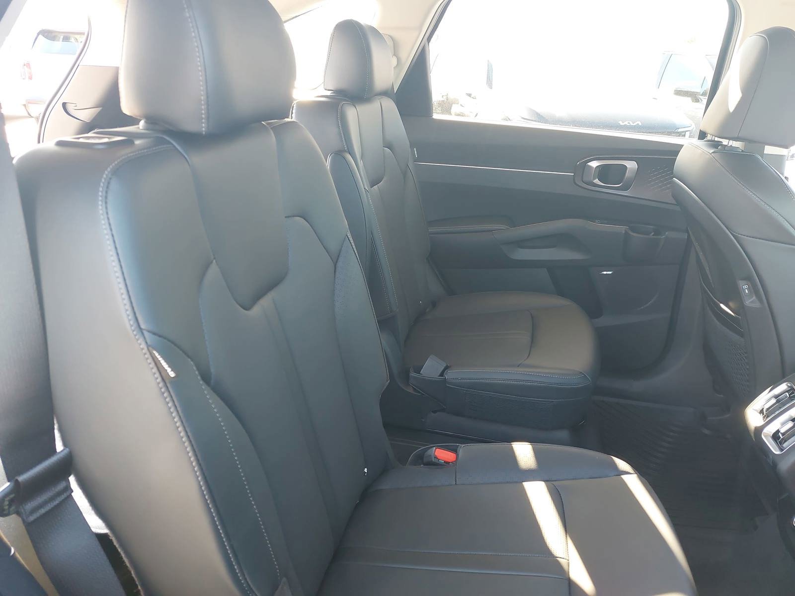 New 2026 Kia Sorento EX w/ EX Premium Package FWD image 11