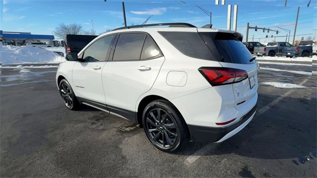 Used 2022 Chevrolet Equinox RS w/ Infotainment Package image 6