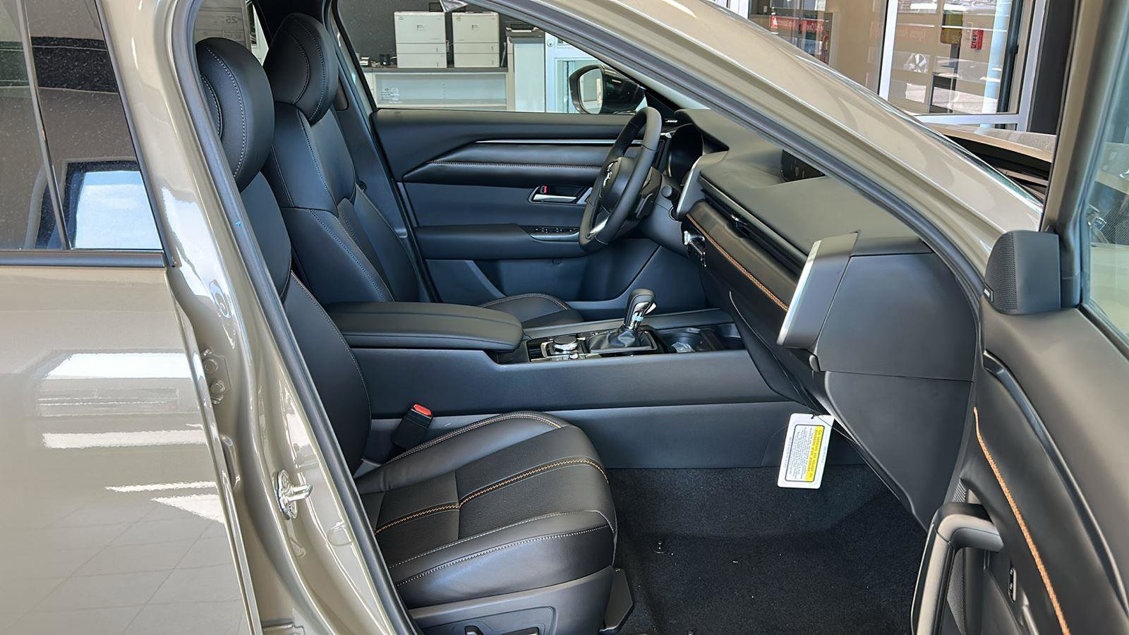 New 2025 MAZDA CX-50 AWD 2.5 Turbo w/ Cargo Package image 27