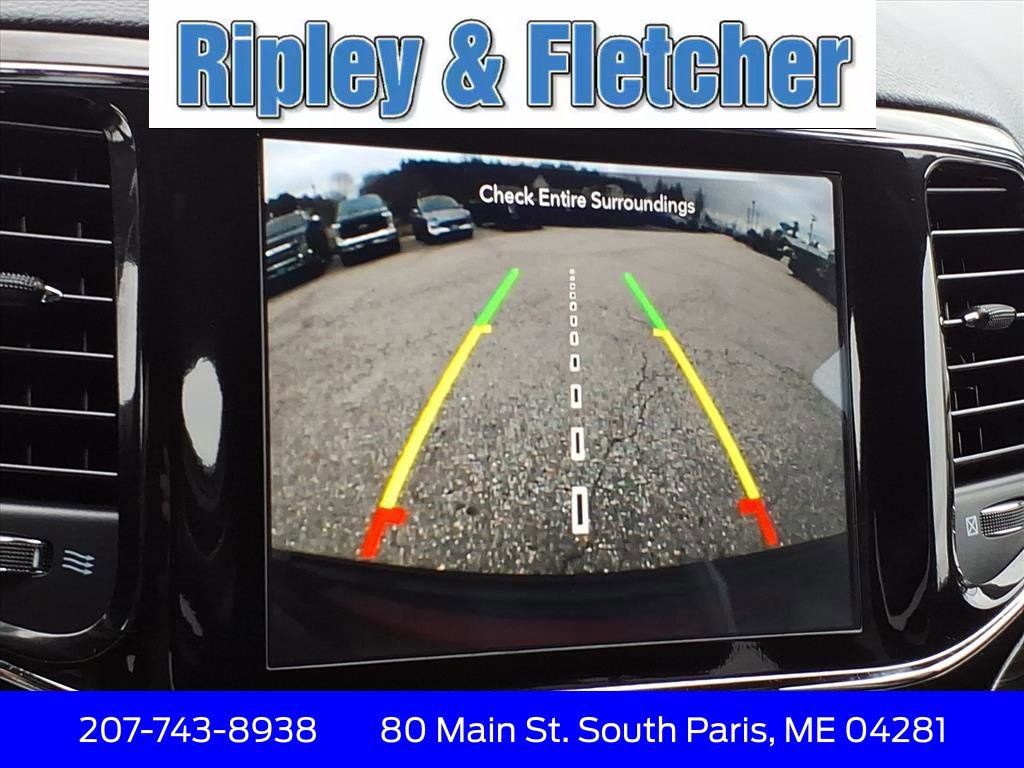 Used 2021 Jeep Grand Cherokee Laredo X image 18