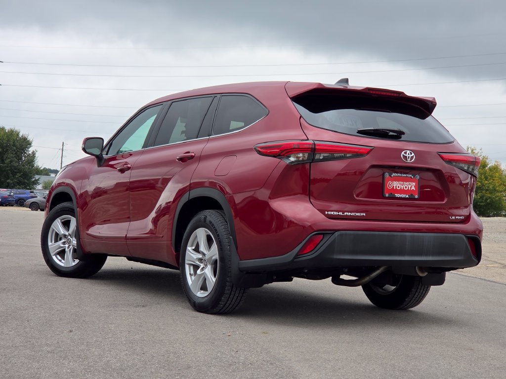 Used 2022 Toyota Highlander LE AWD/4WD image 20