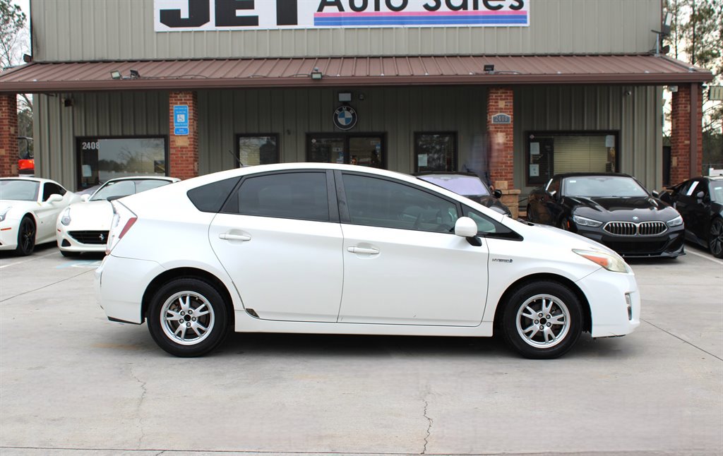 Used 2011 Toyota Prius Five image 8