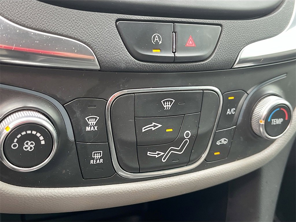 Used 2022 Chevrolet Equinox LS image 15