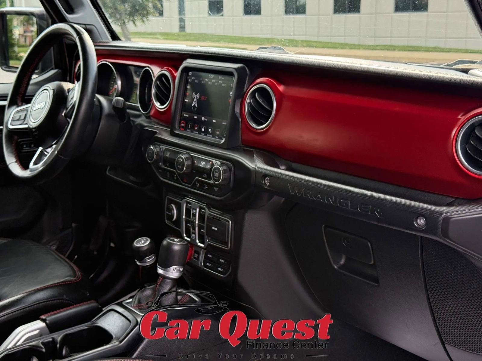 Used 2018 Jeep Wrangler Unlimited Rubicon w/ Dual Top Group image 18