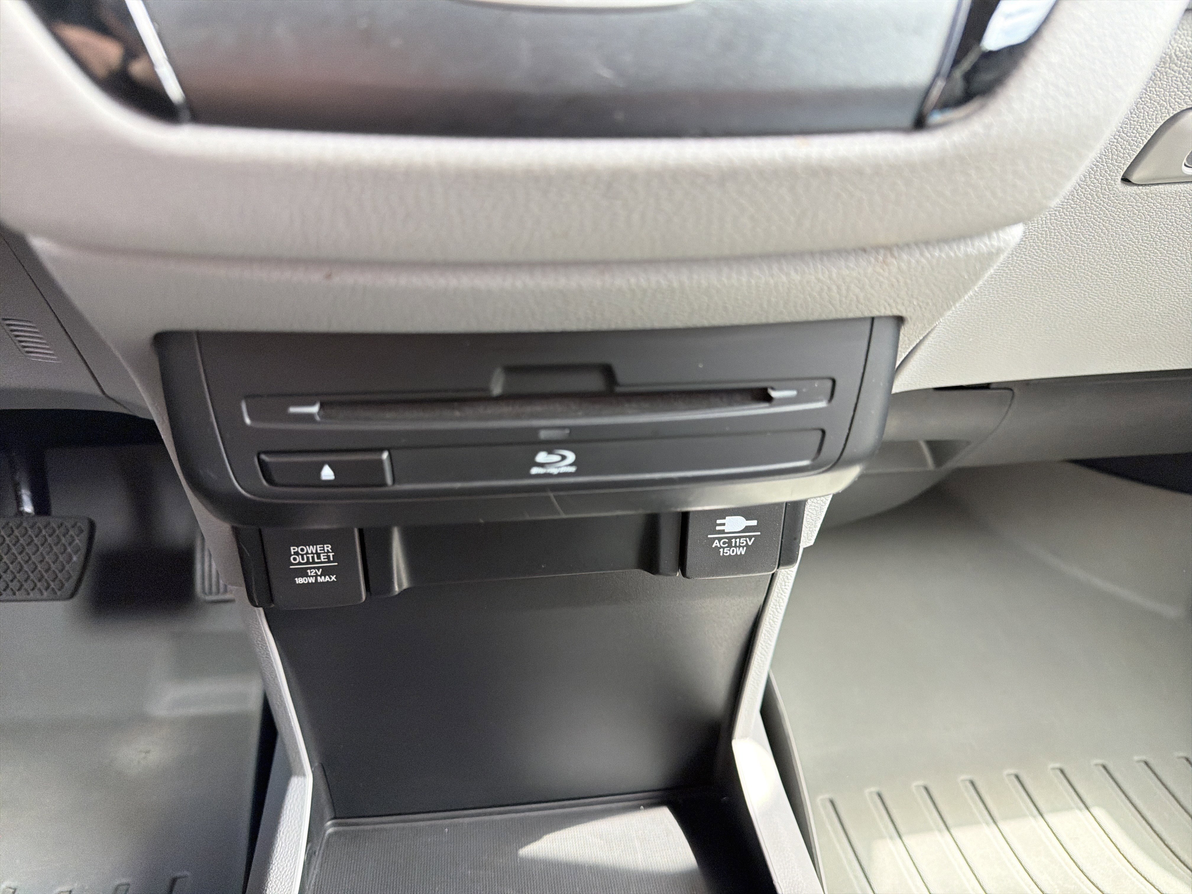 Used 2020 Honda Odyssey Elite image 55