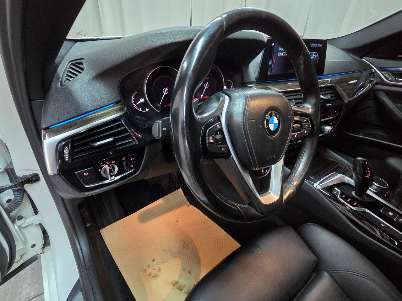 Used 2018 BMW 530i xDrive AWD/4WD image 25