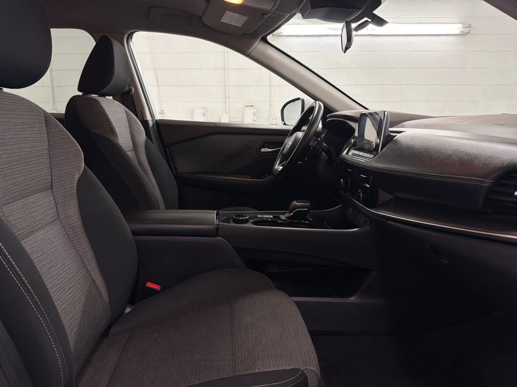 Used 2022 Nissan Rogue SV image 28